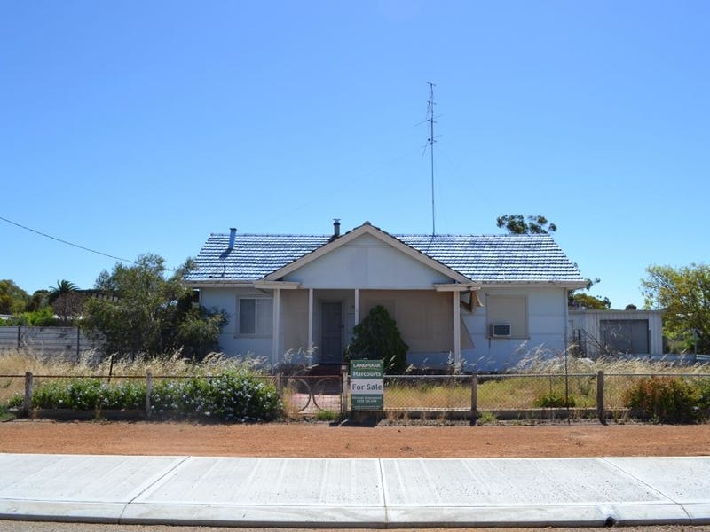 15 Mitchell St, Kellerberrin, WA 6410 Property Details