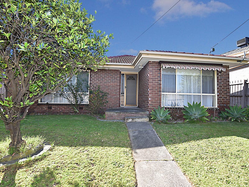 111 Kingsclere Avenue, Keysborough, VIC 3173