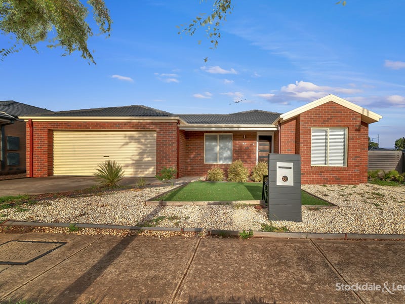 61 Kinglake Drive, Manor Lakes, Vic 3024