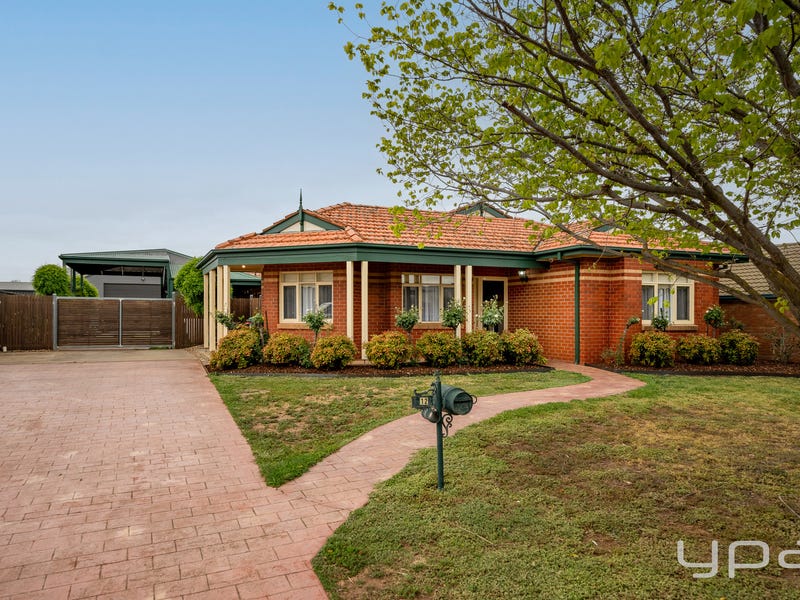 12 Ribera Court, Werribee, VIC 3030 - realestate.com.au