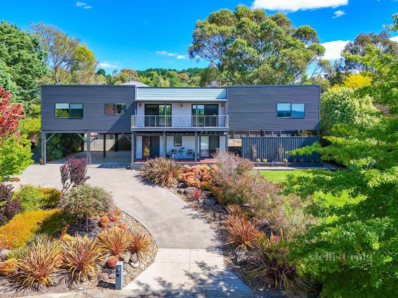 8 Alcheringa Court, Gisborne, Vic 3437 House for Sale