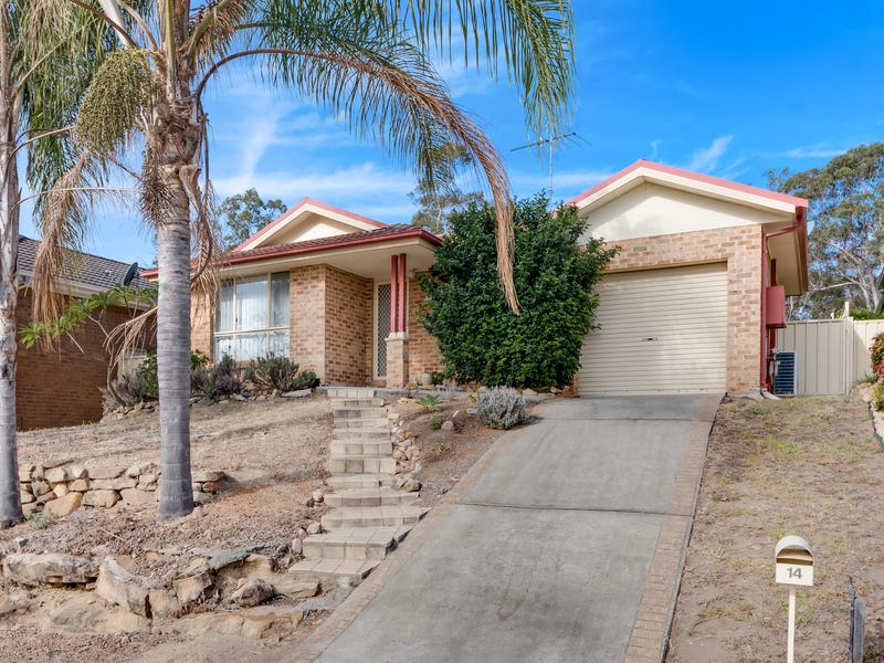 14 Meredith Cres, St Helens Park, NSW 2560