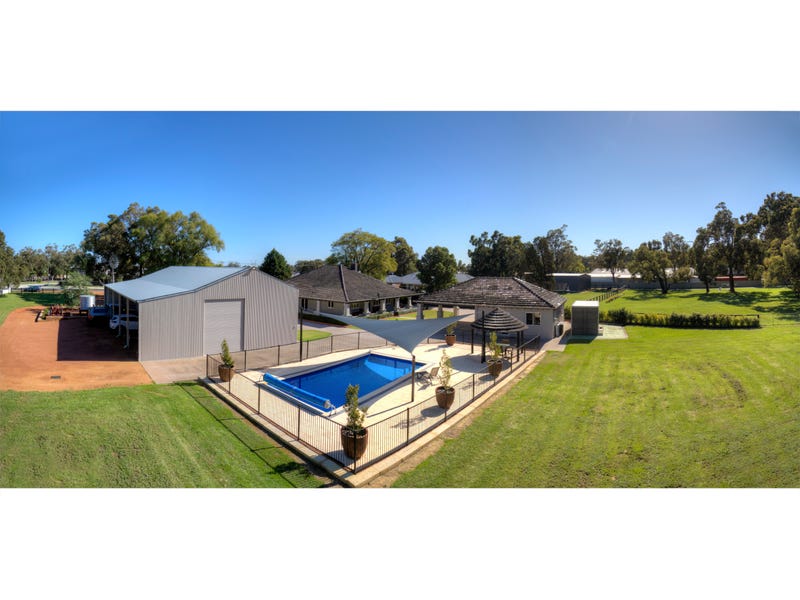 301 Hawtin Road, Forrestfield, WA 6058