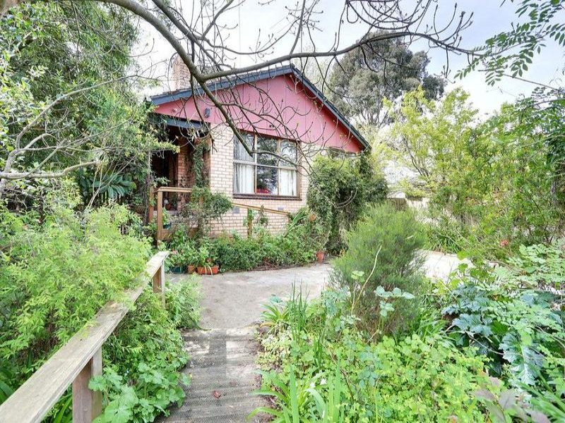 62 Kent Avenue, Croydon, Vic 3136 Property Details