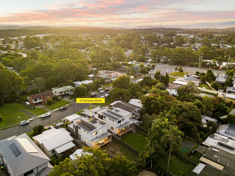 17 Mccowan Street, Ashmore, Qld 4214 House for Sale