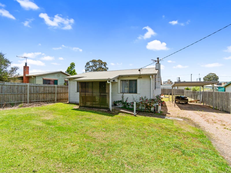 49 Maffra Road, Heyfield, VIC 3858
