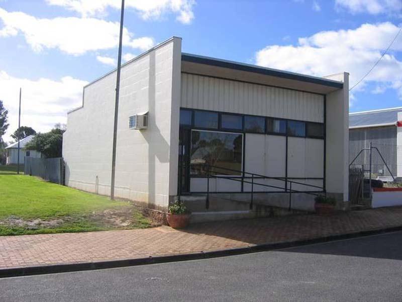 Houses for Sale in Lucindale, SA 5272