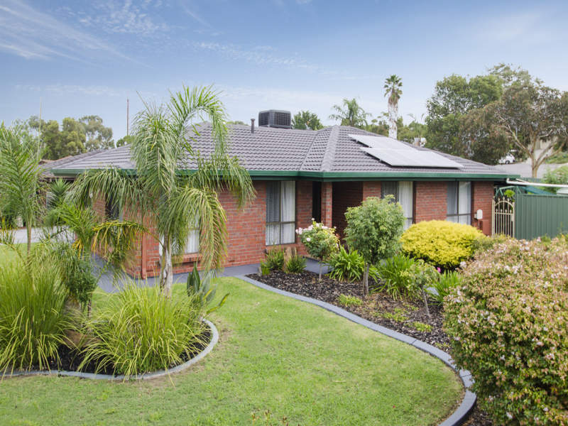 12 Mcclure Avenue, Reynella East, SA 5161