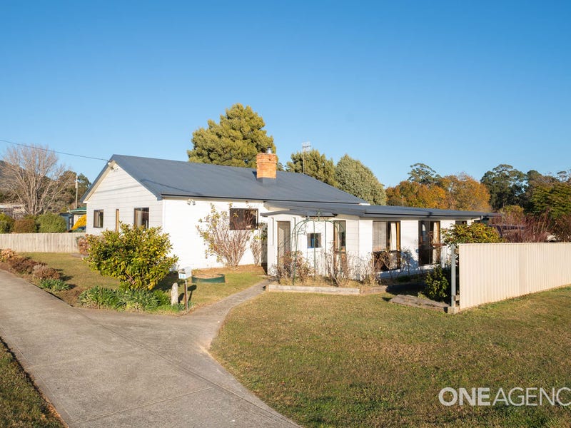 68 South Road, Penguin, Tas 7316 House for Sale