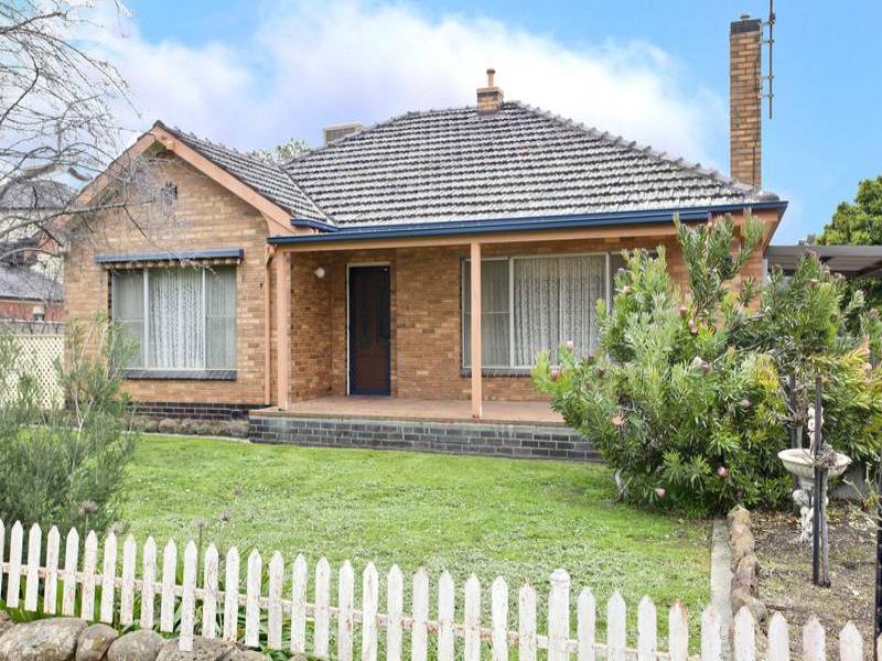 81 Buckland Street, Epsom, Vic 3551 Property Details