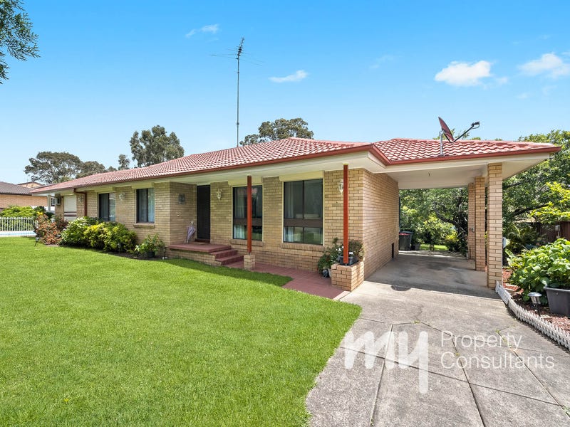 16 Atchison Road, Macquarie Fields, NSW 2564