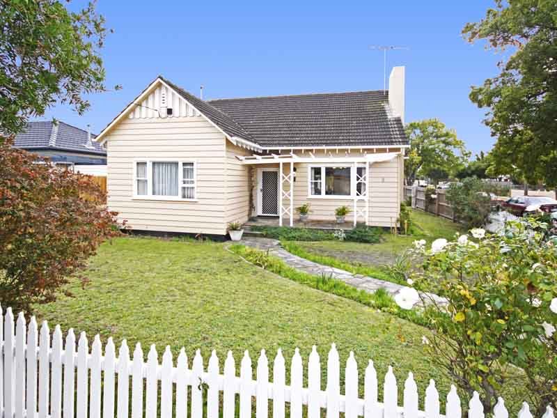 8 Sydenham Avenue, Manifold Heights, VIC 3218