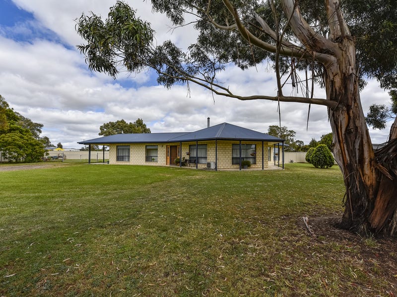 94 Clarke St, Penola, SA 5277 House for Sale