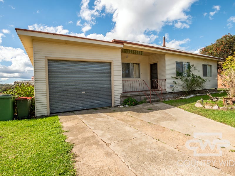30 Park Street, Emmaville, NSW 2371 Property Details