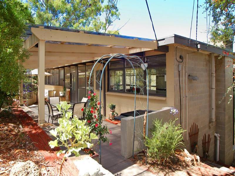 24 Porter Street, Eltham, Vic 3095 Property Details