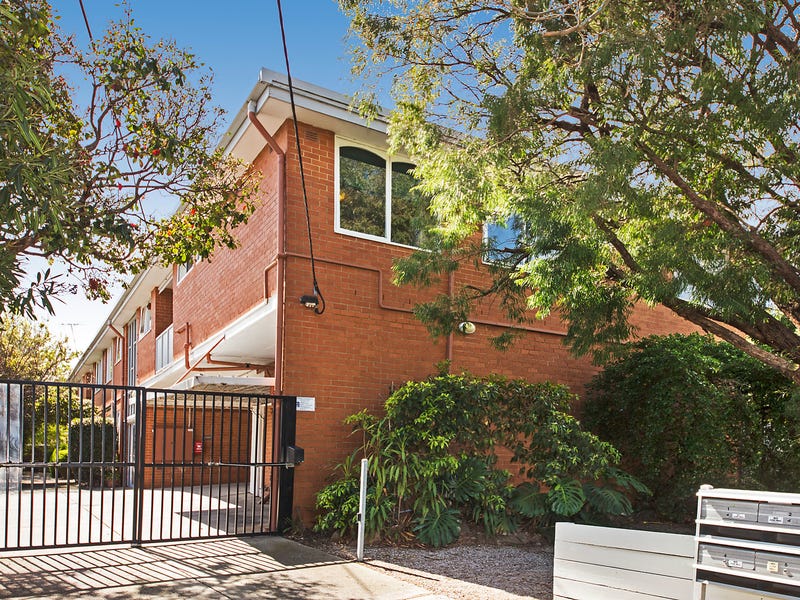 3/32 Walsh Street, Ormond, Vic 3204 Property Details