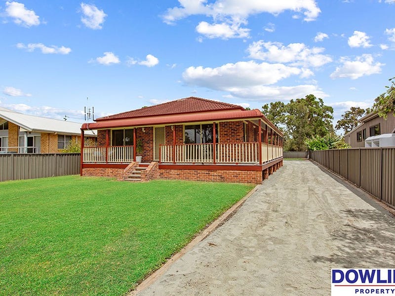 17 Waterfront Road, Swan Bay, NSW 2324