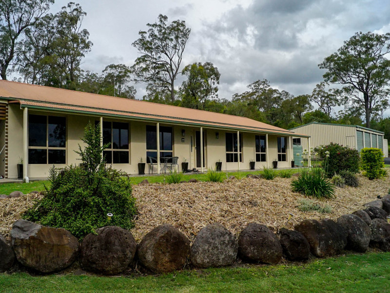 84 Moseley Road, Glencoe, QLD 4352