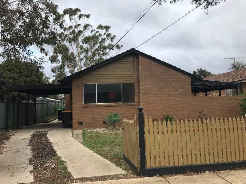 3 Barries Road, Melton, VIC 3337