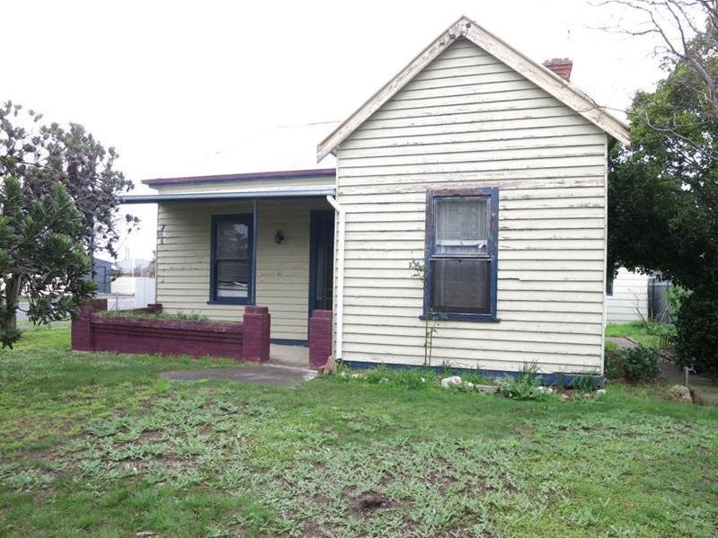 22 Carey Street, Ararat, VIC 3377