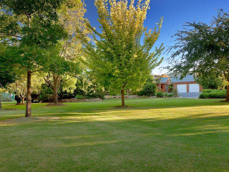 73 HUON CREEK ROAD, Wodonga, Vic 3690 Property Details