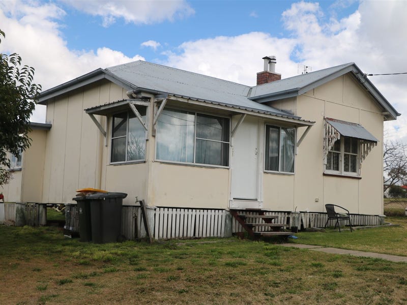 121 Folkestone Street, Stanthorpe, Qld 4380 House for Sale