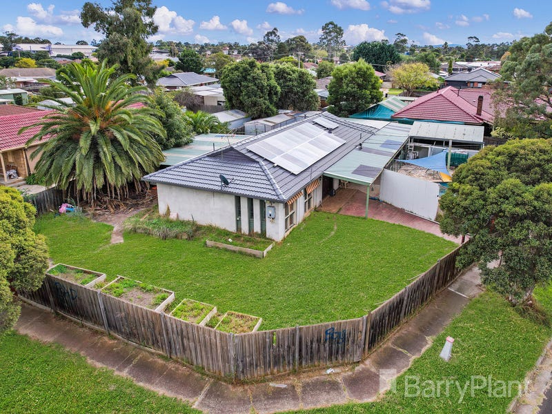 26 Carina Drive, Melton, Vic 3337 - Property Details