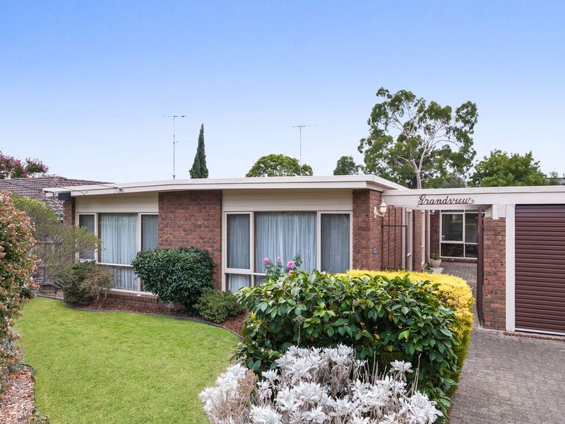 55 Lynden Grove, Mount Waverley, VIC 3149