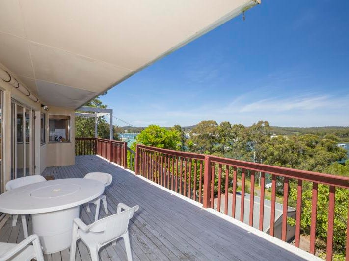 24 Wray Street, North Batemans Bay, NSW 2536