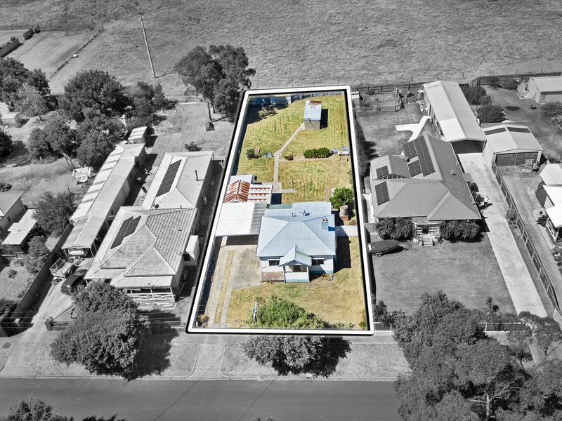 18 Mills Street, Maffra, Vic 3860 House for Sale