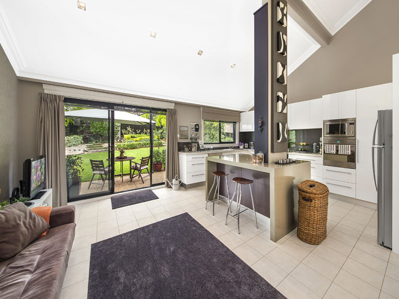 39 Jervis Drive, Illawong, NSW 2234 Property Details