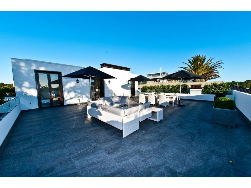 9/15 Well Street, Brighton, Vic 3186 Property Details