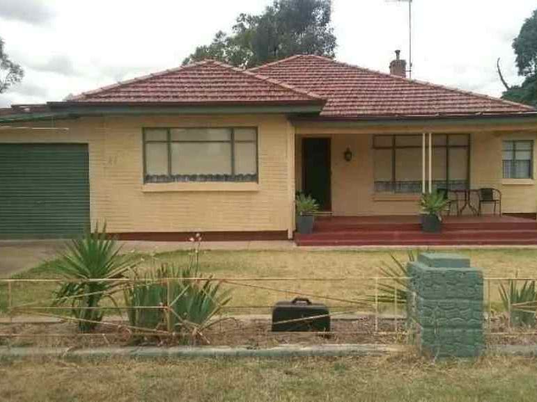 87 Waterview St, Ganmain, NSW 2702 Property Details