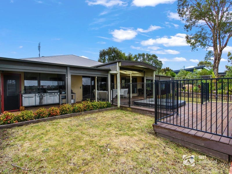 39 Kings Cove Boulevard, Metung, VIC 3904