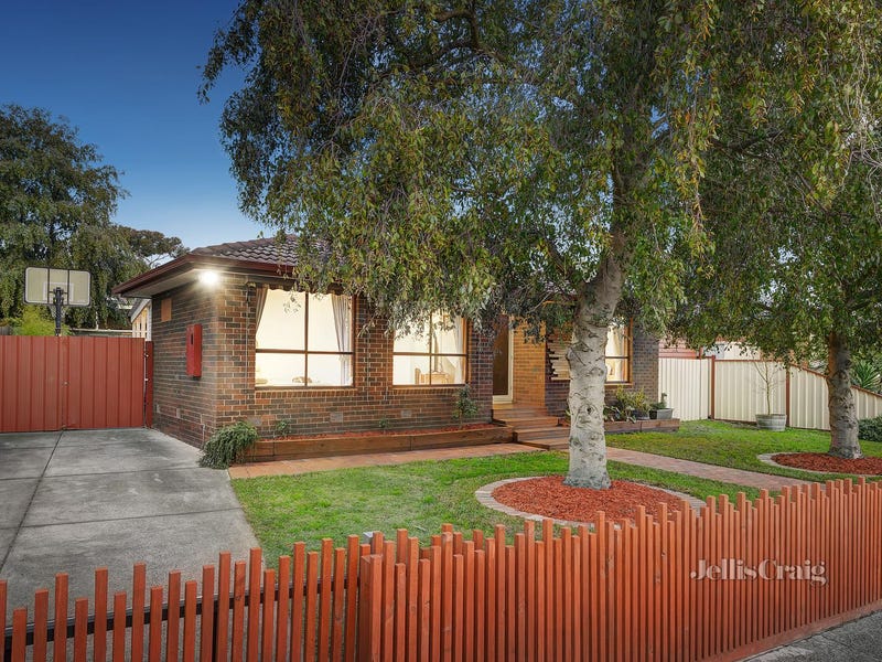 10 Cuthbert Drive, Mill Park, VIC 3082