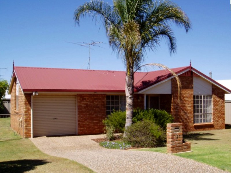 8 Eureka Court, Glenvale, QLD 4350