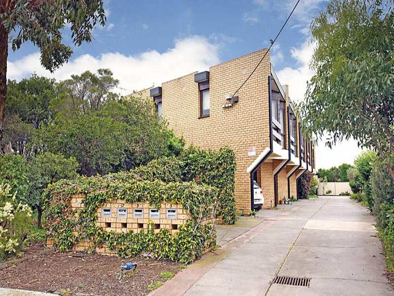 2/12 Balmoral Street, Essendon, Vic 3040 Property Details