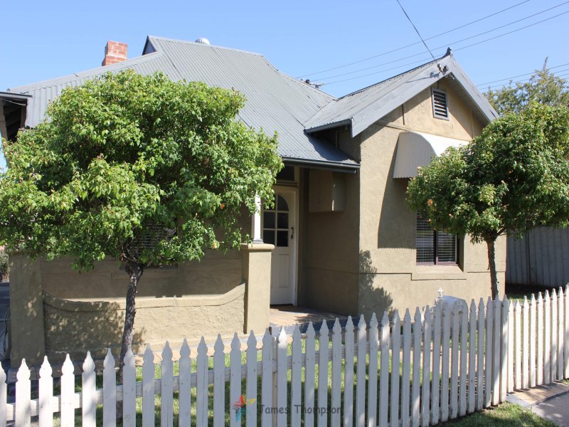 186 Seymour Street, Bathurst, NSW 2795 Property Details