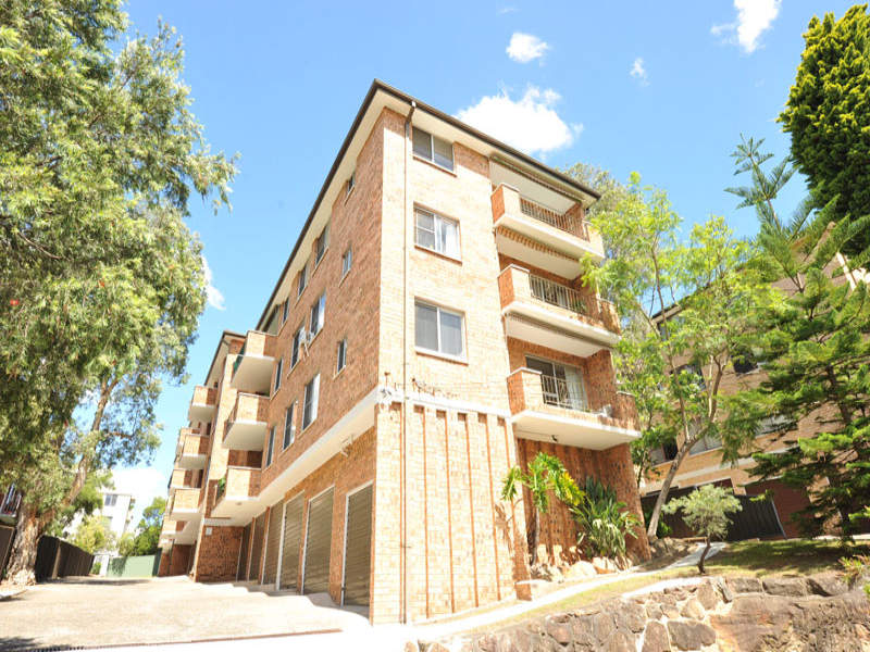 10/33 Meadow Crescent, Meadowbank, NSW 2114 Property Details