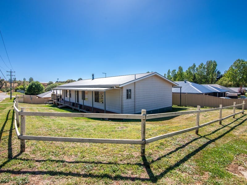 1 Kennedy Street, Crookwell, NSW 2583 Property Details