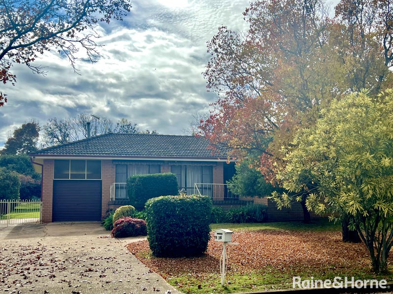 32 South Street, Grenfell, NSW 2810