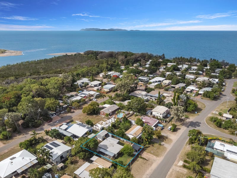 13 Saunders Beach Road, Saunders Beach, QLD 4818