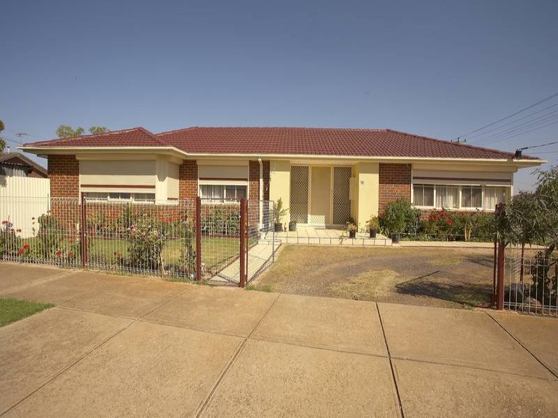 76 Station Road (Melton South), Melton, Vic 3337 Property Details