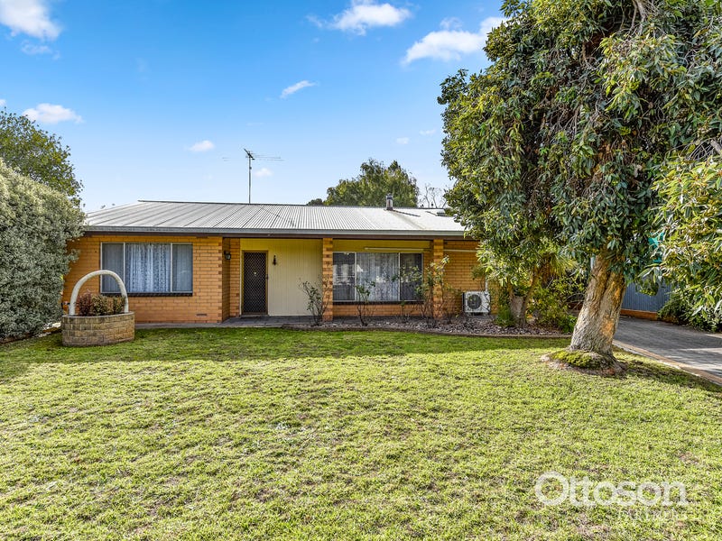 16 Gilbert Drive, Naracoorte, SA 5271 House for Sale