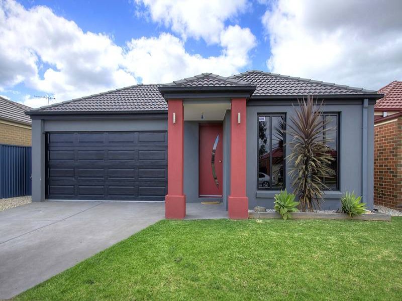 3 Blackwood Drive, Pakenham, Vic 3810 Property Details