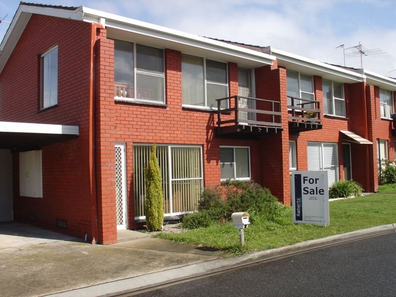 2/19 Victoria Parade, Devonport, Tas 7310 Property Details