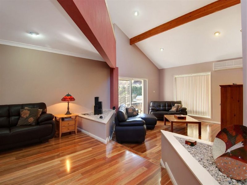 18 Severn Place, Albion Park, NSW 2527