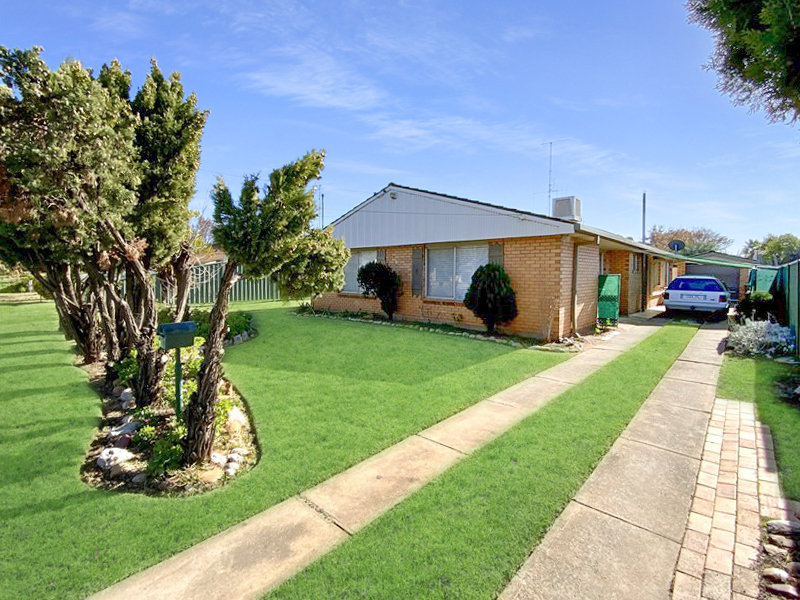 Units 1 & 2, 8 Quarry Road Forbes, Forbes, NSW 2871 Block Of Units