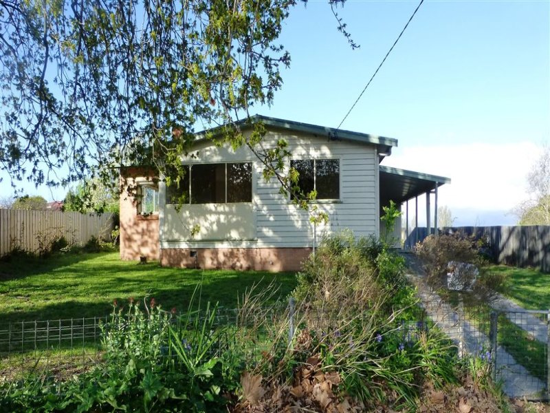 1A Bernard Street, Beaconsfield, Tas 7270 Property Details