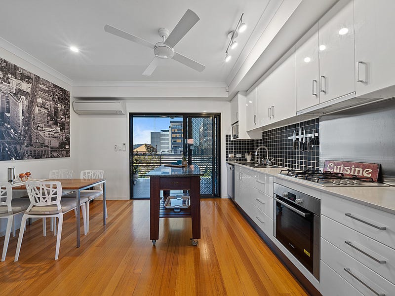 2/53 Rosemount Terrace, Windsor, Qld 4030 Property Details